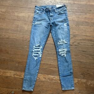 American Eagle Outfitters Light Blue Distressed Skinny Jeans